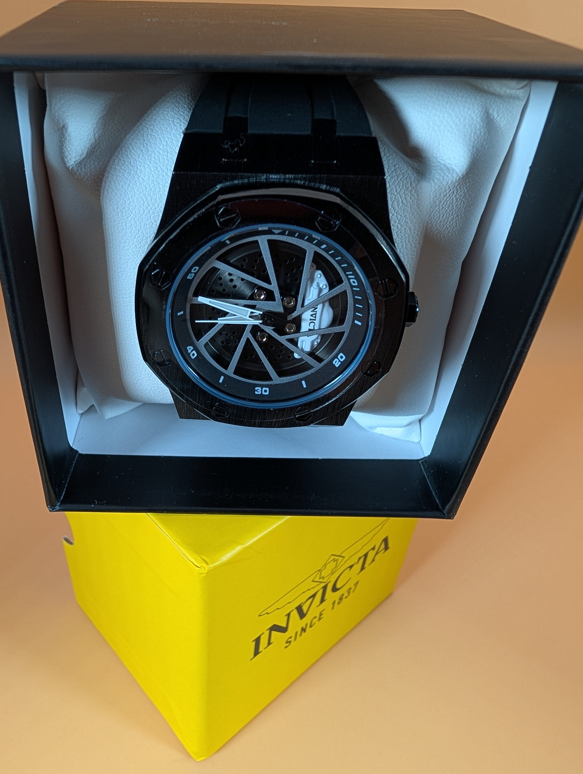 Invicta Speedway Rim 69489 Men's Watch - Black Case / Silicone Strap 42mm