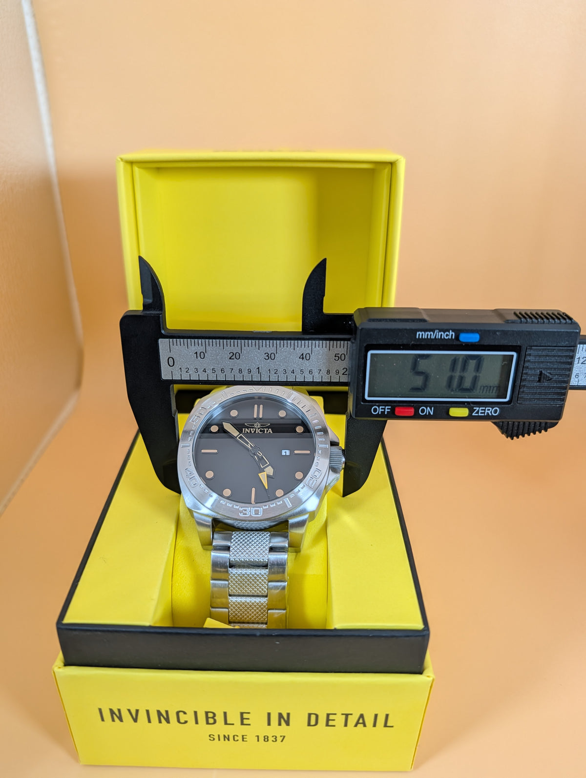 Invicta Speedway men's watch - 46mm