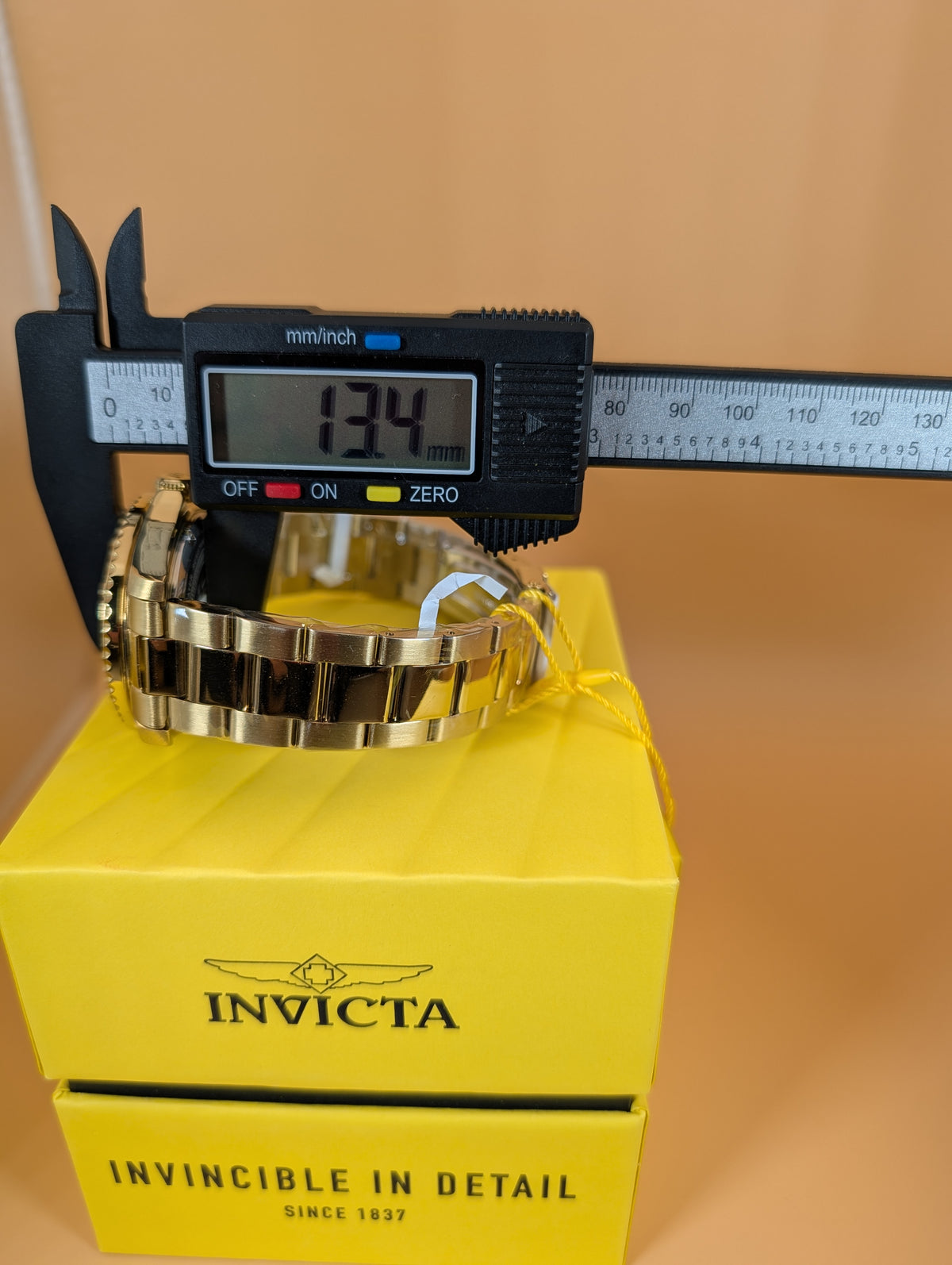 Invicta Pro Diver Isobath men's watch - 40mm