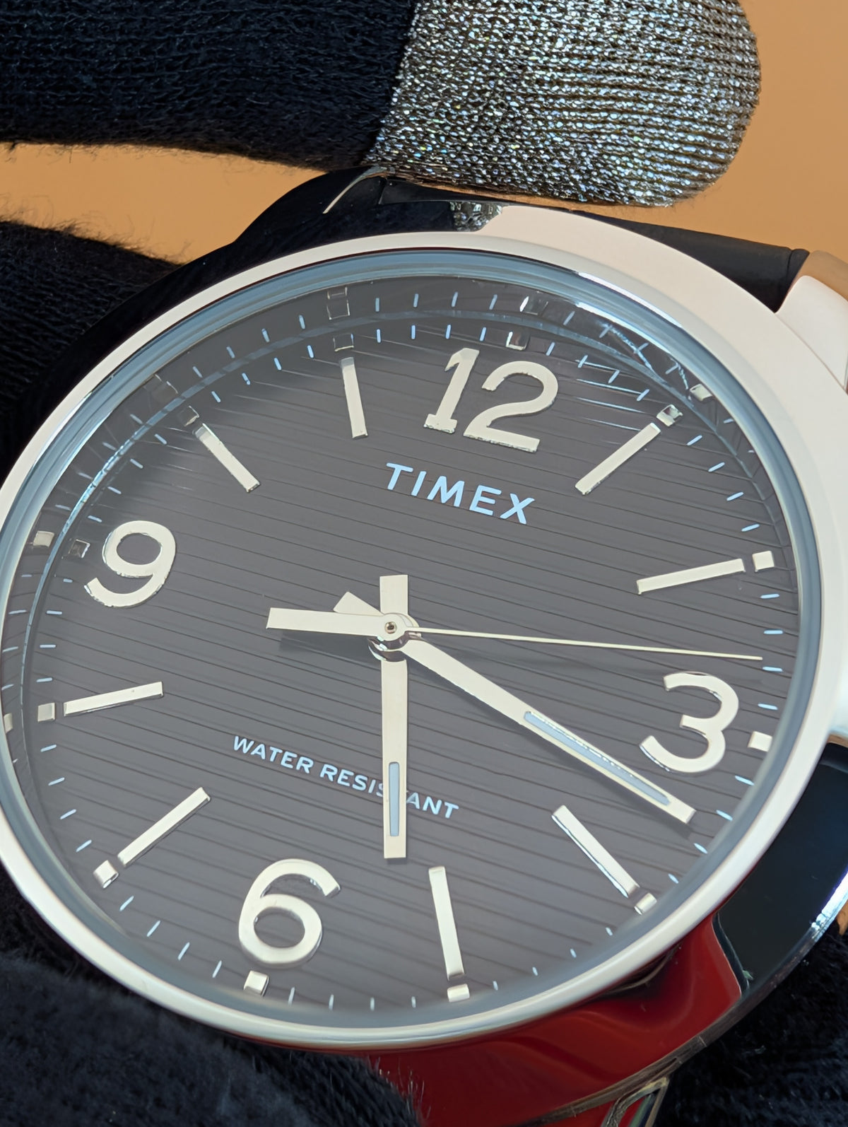 Timex Classic men's watch - 39mm w/2 additional straps