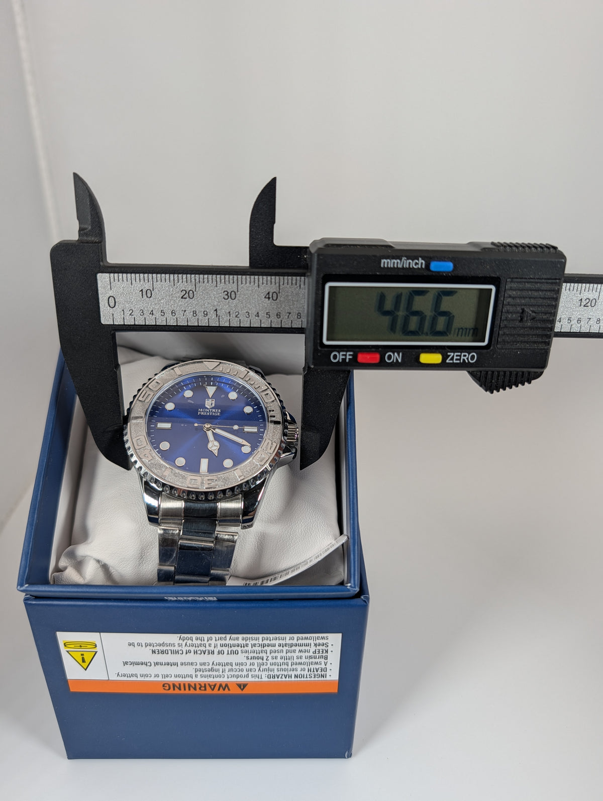 Montres Prestige X Quartz Men's Watch Model MPW-0268 - 43mm