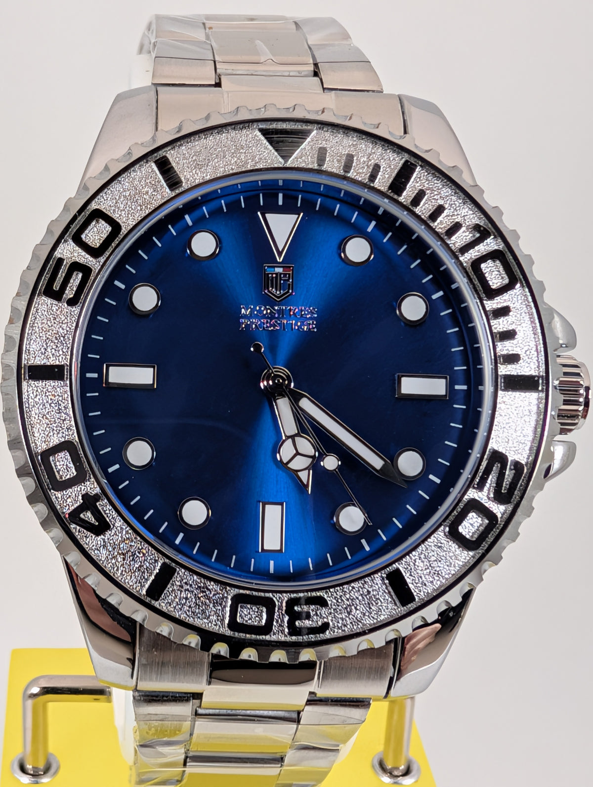 Montres Prestige X Quartz Men's Watch Model MPW-0268 - 43mm