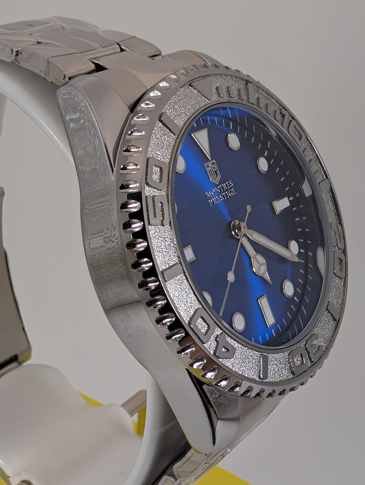 Montres Prestige X Quartz Men's Watch Model MPW-0268 - 43mm